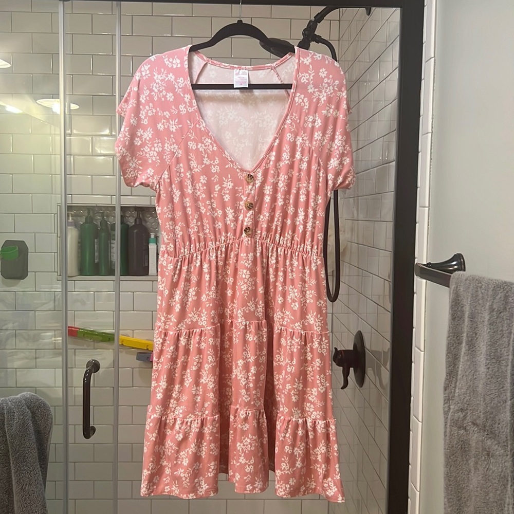 Pink and white floral casual dress